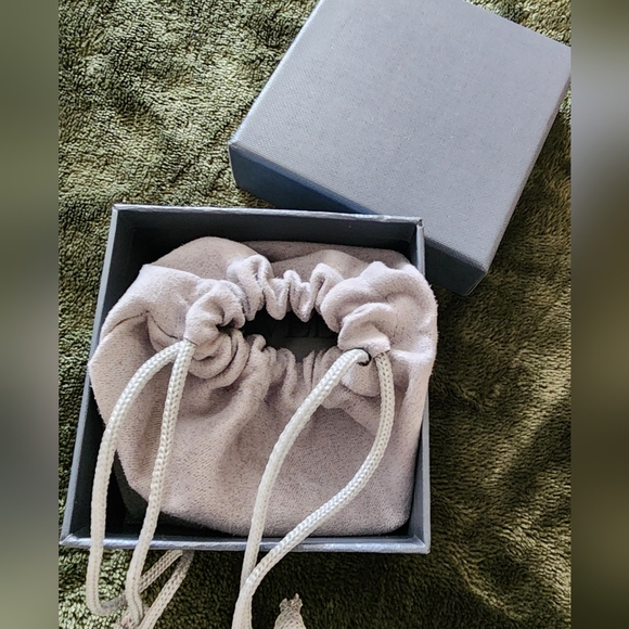 Slide Jewelry Stainless Steel Gold Necklace With Large Pearl Charm NIB - Picture 11 of 11